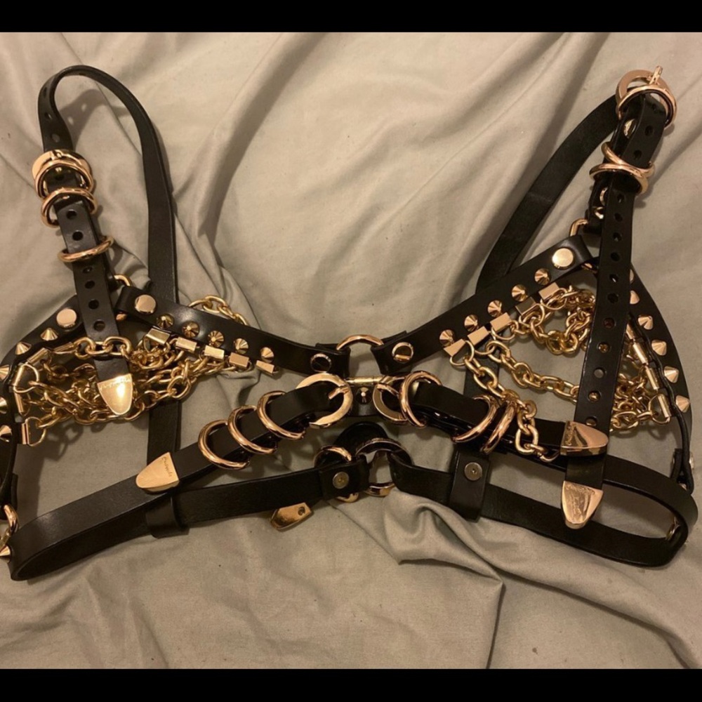CREEPYYEHA Black & Gold Chain Harness
